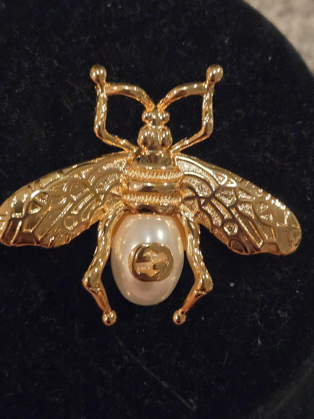 18kgp Gucci Gold Bee Brooch with Pearl Accent - Women's Jewelry